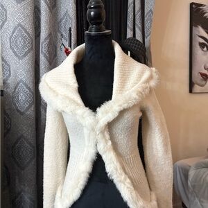 Chic Cream Faux Fur Trim Cardigan